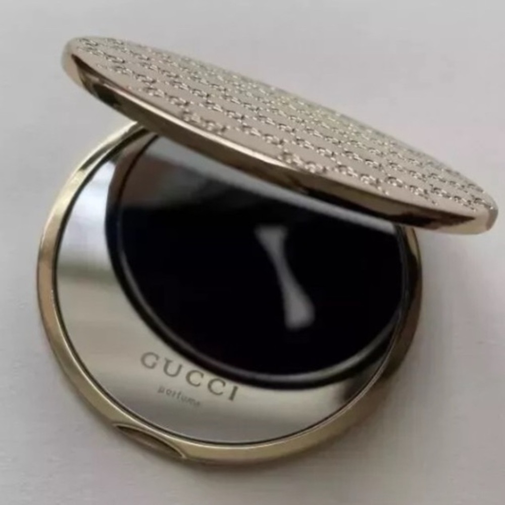 “Gucci” Gold Embossed Compact Mirror in a Gift Box. - Picture 6 of 6